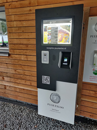 Zelf incheck zuil PUUR EXLOO